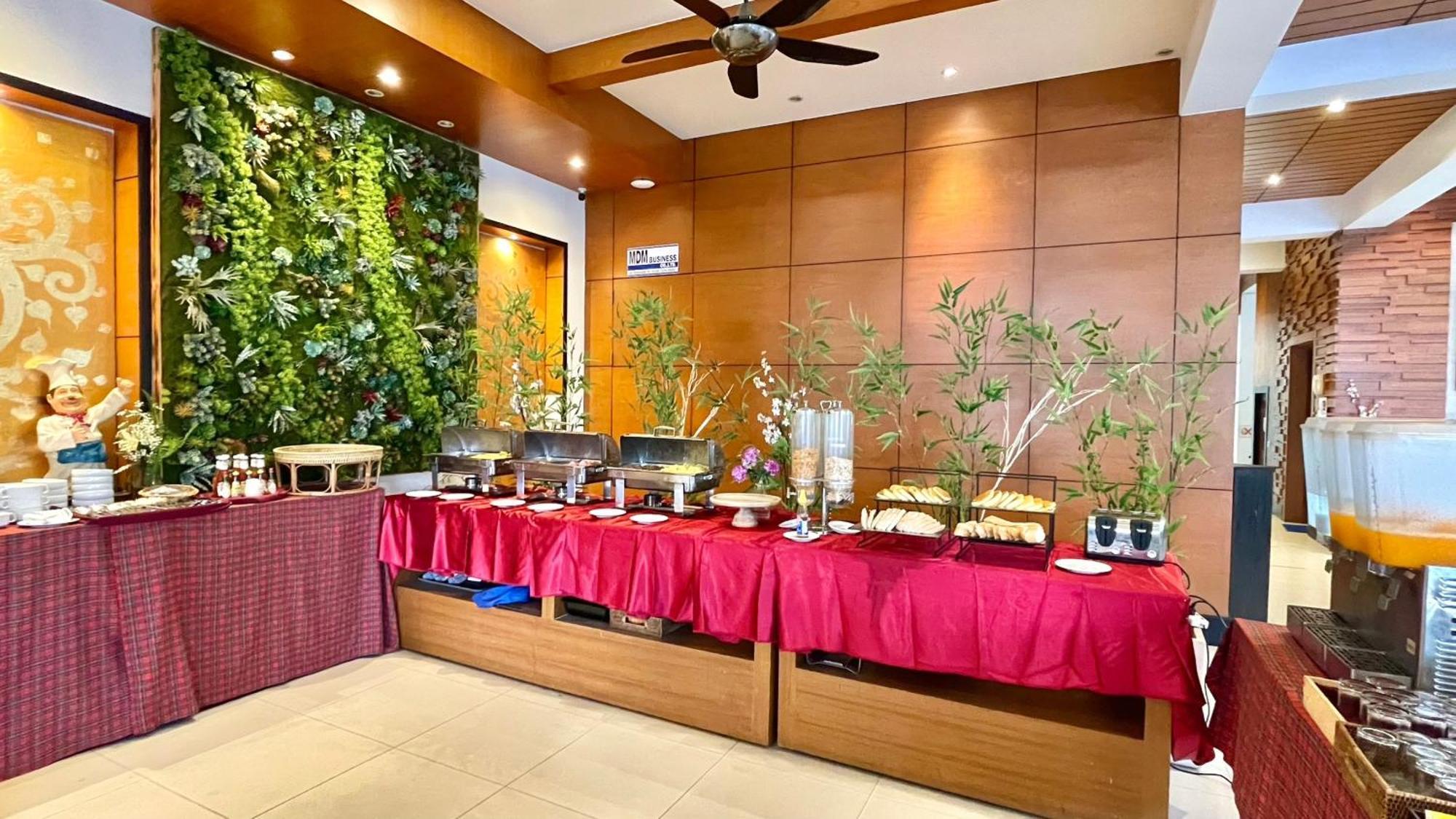 Baramee Resortel Patong Екстериор снимка
